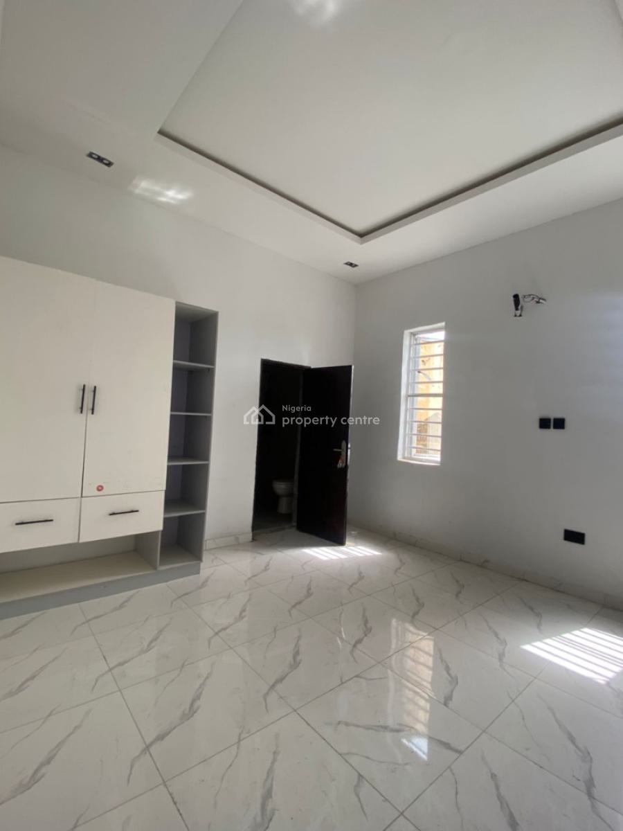 Exquisite Spacious 2 Bedrooms Apartment, Sangotedo, Ajah, Lagos, Flat / Apartment for Rent