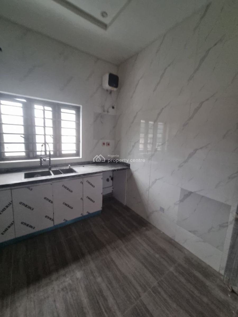 2 Bedroom Apartment, Ologolo, Lekki, Lagos, Flat / Apartment for Sale