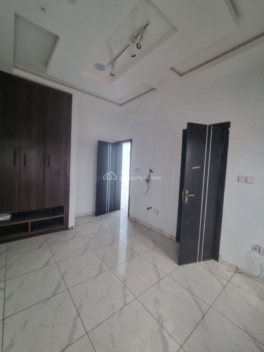 2 Bedroom Apartment, Ologolo, Lekki, Lagos, Flat / Apartment for Rent