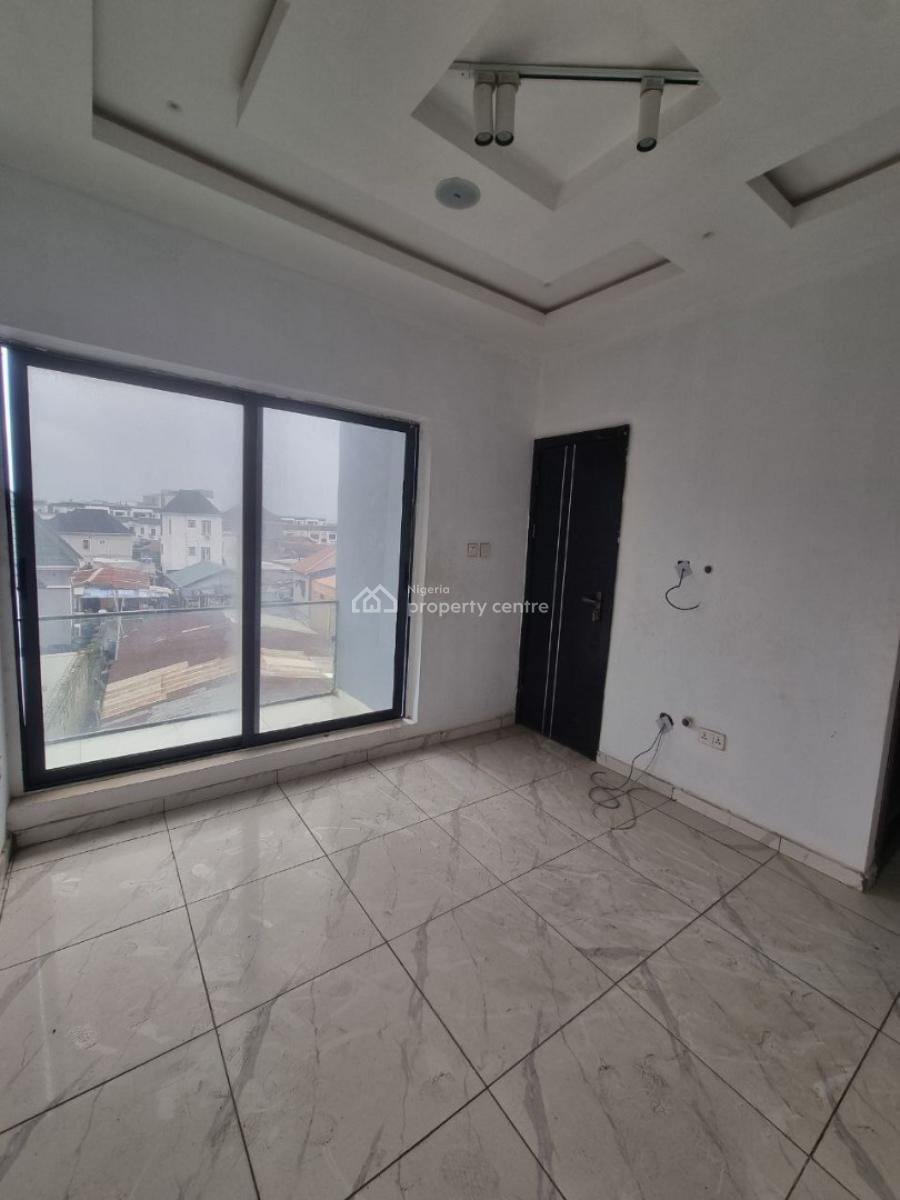 2 Bedroom Apartment, Ologolo, Lekki, Lagos, Flat / Apartment for Rent