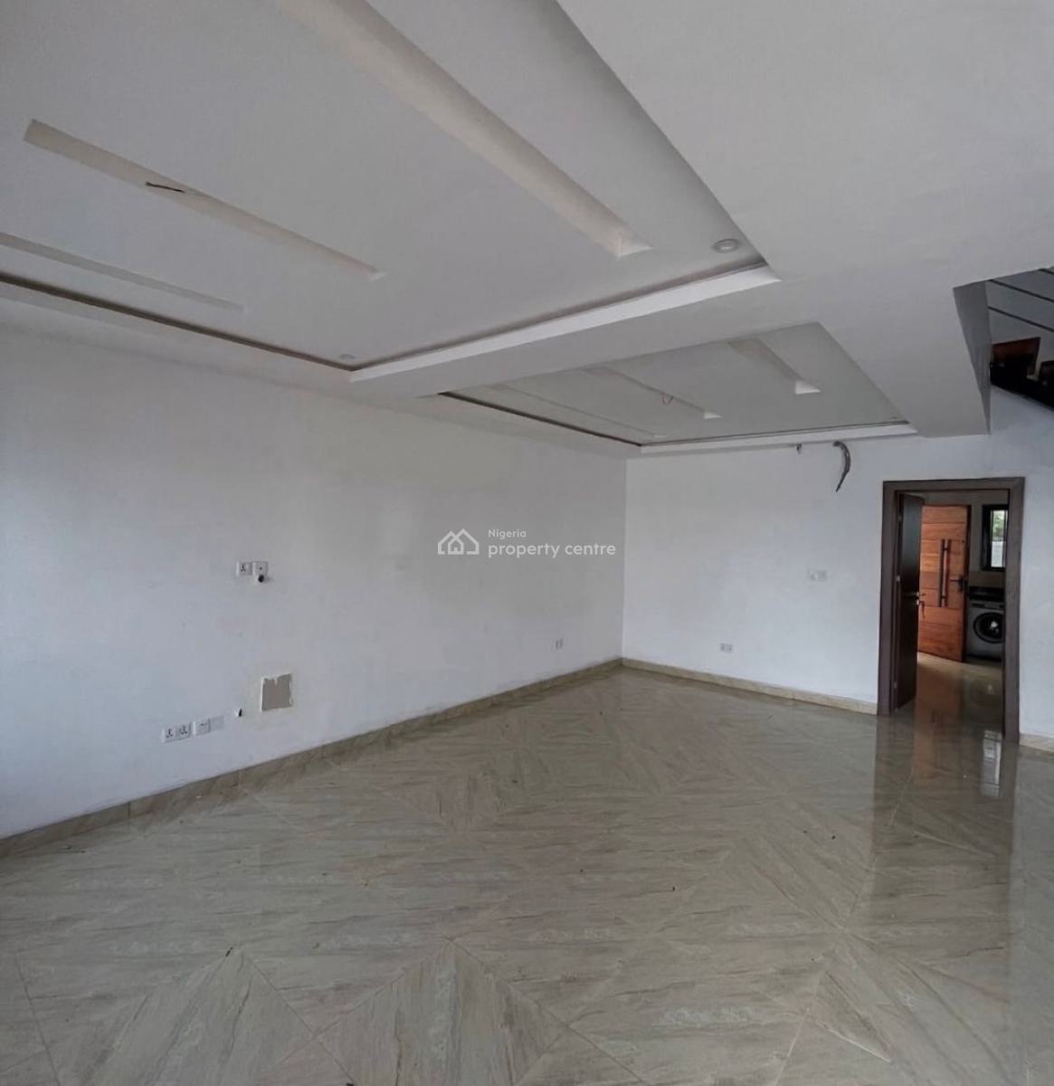 Massively Spacious 4-bedroom Terrace Duplex (serviced), Lekki Phase 1, Lekki, Lagos, Terraced Duplex for Rent