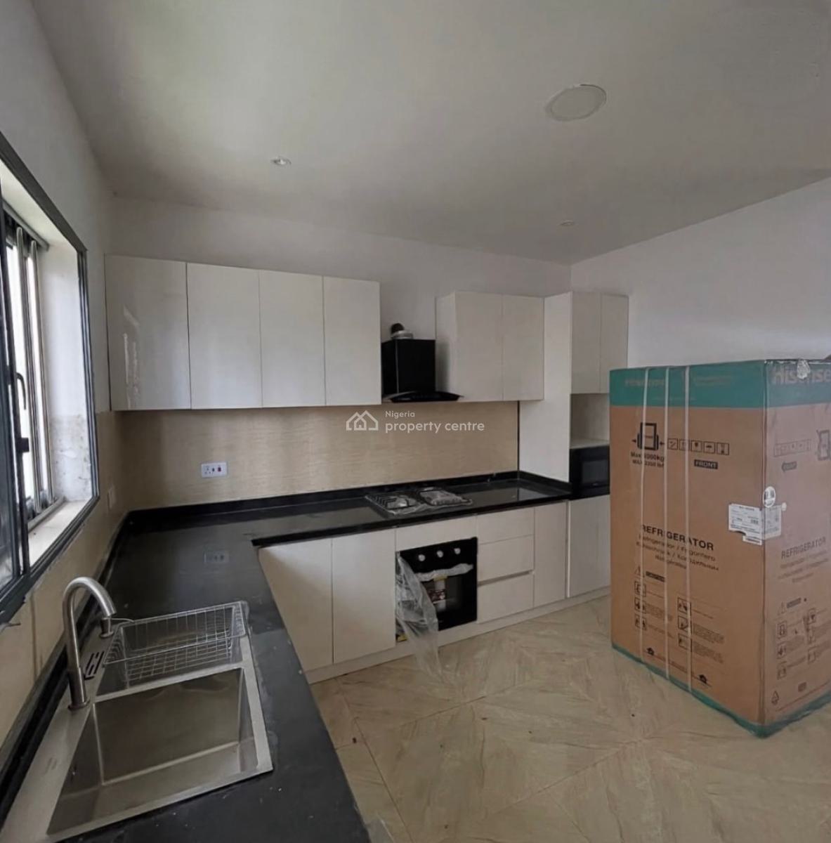 Massively Spacious 4-bedroom Terrace Duplex (serviced), Lekki Phase 1, Lekki, Lagos, Terraced Duplex for Rent