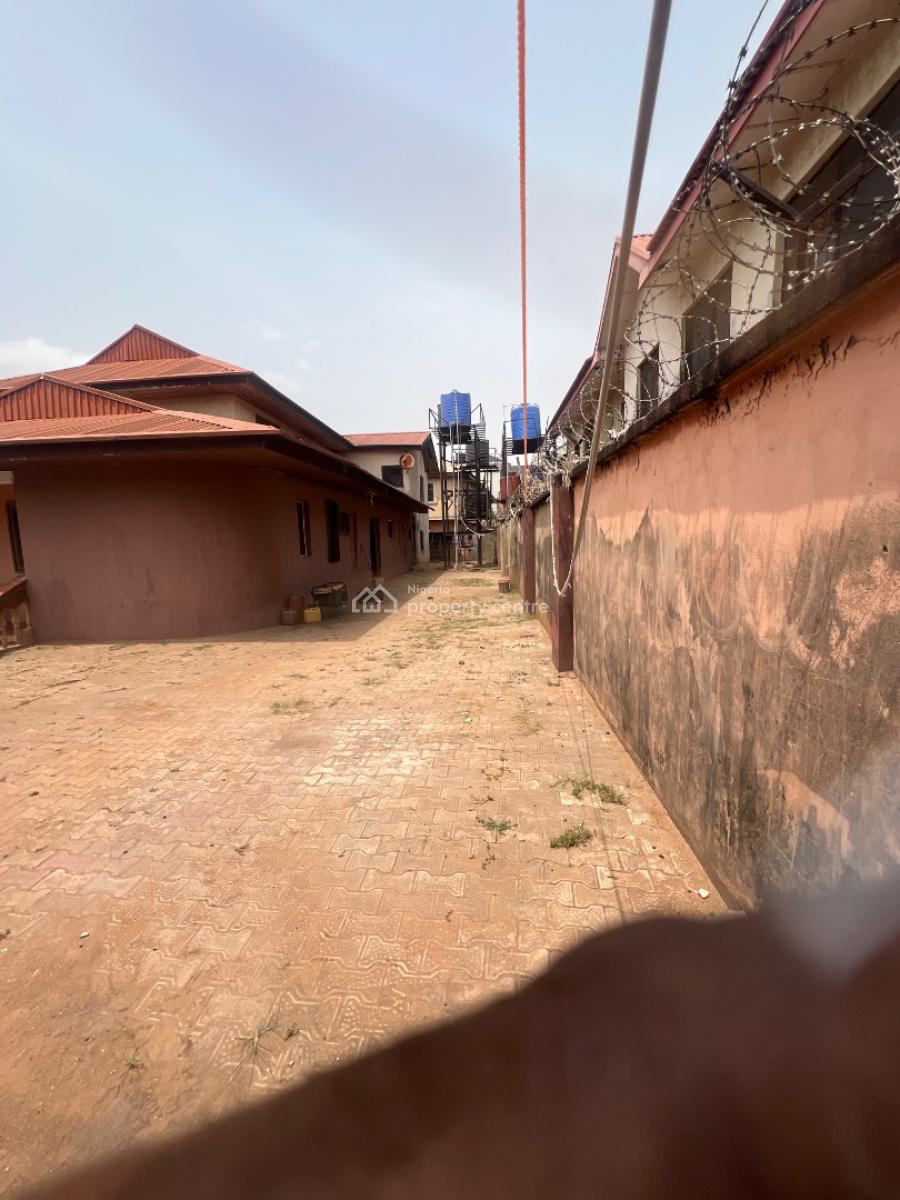 5 Bedrooms Duplex with Bq, Opp Post Primary Board Summit Road, Asaba, Delta, Detached Duplex for Sale