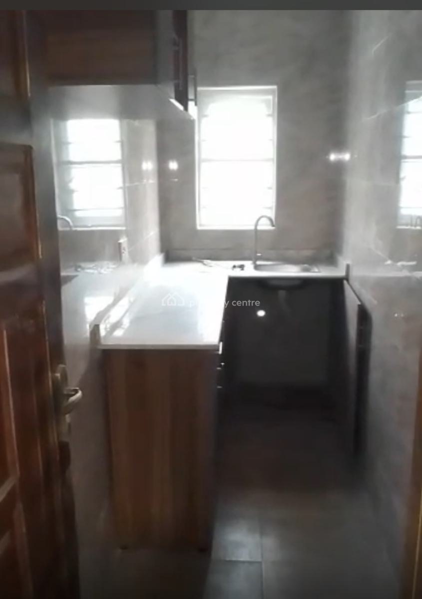 Lovely Miniflat Off Oba Palace, Itire Via Lawanson Road, Off Oba Palace Itire, Via Lawanson Road, Surulere, Lagos, Flat / Apartment for Rent