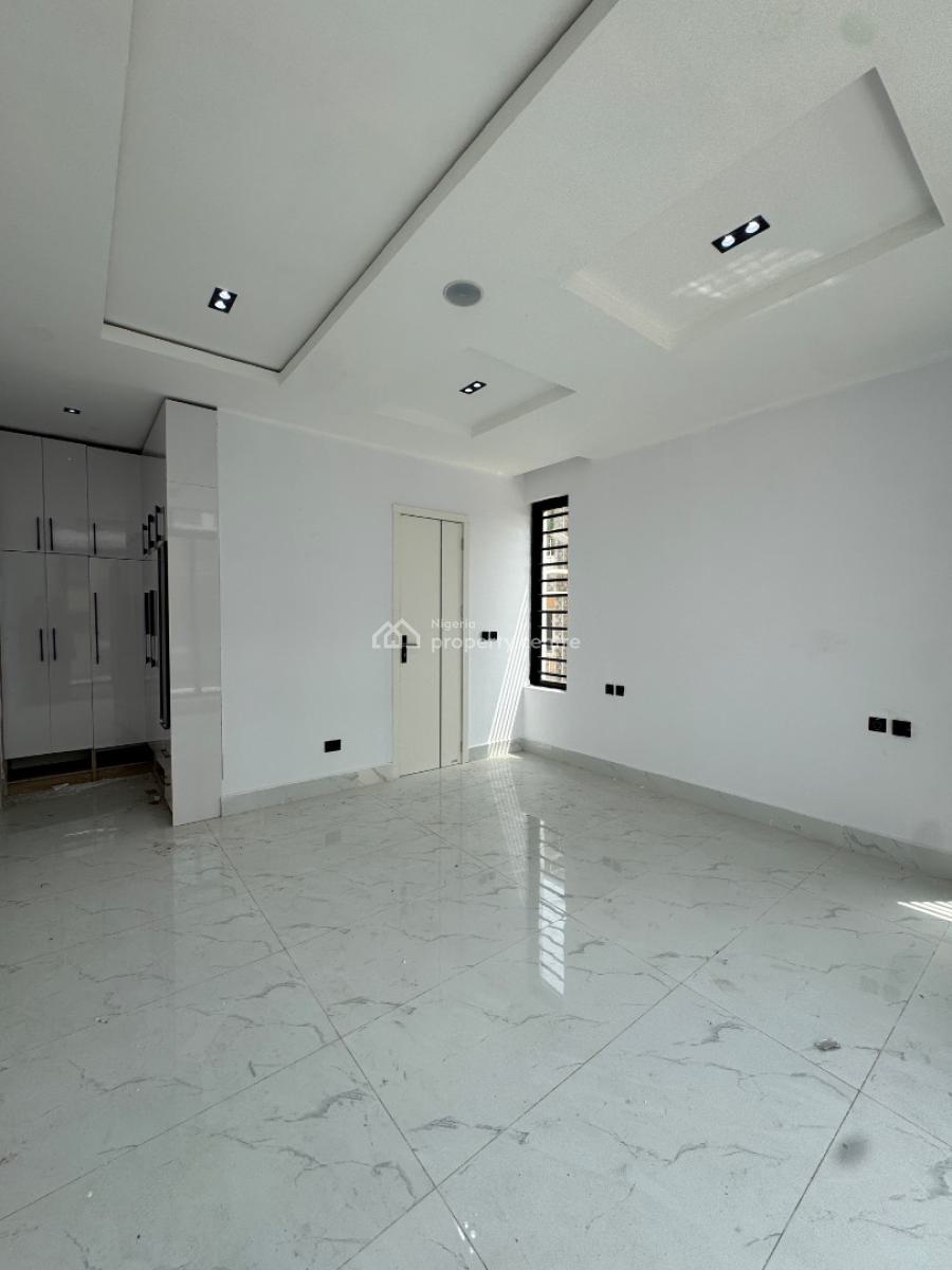 Luxury 2 Bedroom Flat, Freedom Way, Lekki Phase 1, Lekki, Lagos, Flat / Apartment for Sale