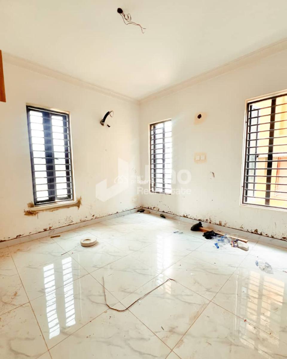 2bedroom Apartmentspacious Rooms  Parking Space  Gated Compound  Seren, Akoka, Yaba, Lagos, Flat / Apartment for Sale