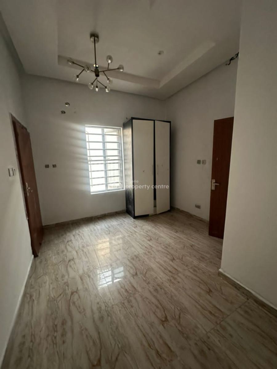 Spacious Room Upstairs, Osapa, Lekki, Lagos, Self Contain (single Rooms) for Rent