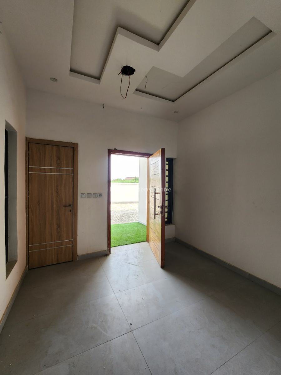 Lovely 4 Bedroom Terrace Duplex with Bq in a Secured Estate, Chevron, Lekki, Lagos, Terraced Duplex for Sale