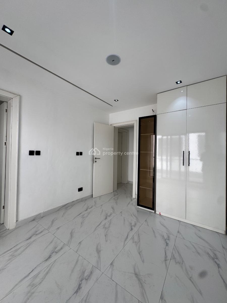 Luxury 2 Bedroom Apartment, Freedom Way, Lekki Phase 1, Lekki, Lagos, Flat / Apartment for Sale