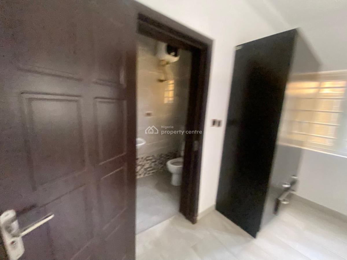 Spacious 3 Bedrooms Flat, Ikeja Gra, Ikeja, Lagos, Flat / Apartment for Rent
