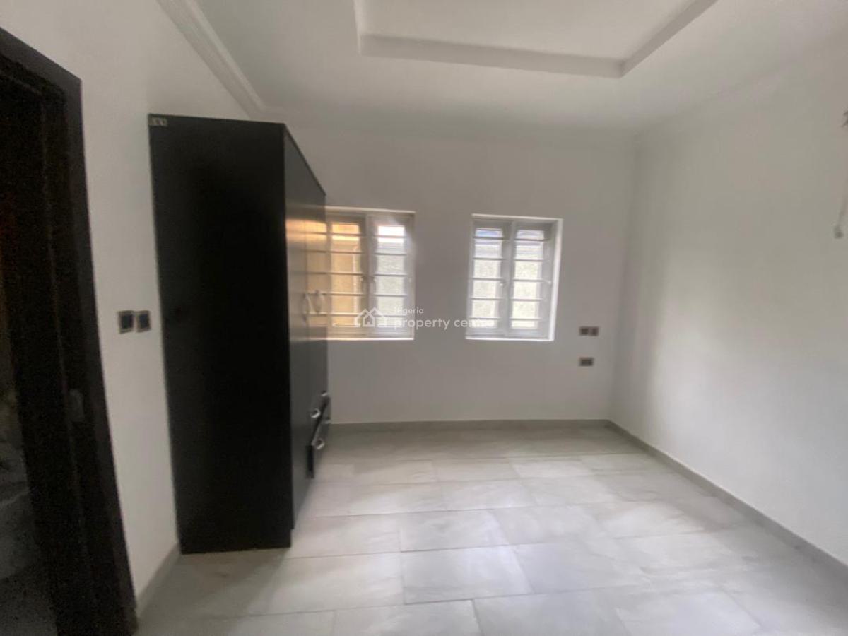 Spacious 3 Bedrooms Flat, Ikeja Gra, Ikeja, Lagos, Flat / Apartment for Rent