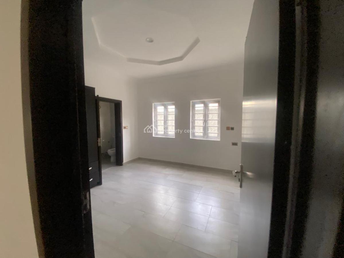 Spacious 3 Bedrooms Flat, Ikeja Gra, Ikeja, Lagos, Flat / Apartment for Rent