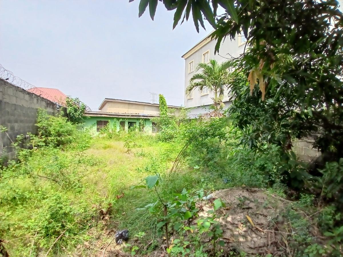 Land Measuring 330sqm with Bungalow, Ado Road, Ajah, Lagos, Detached Bungalow for Sale