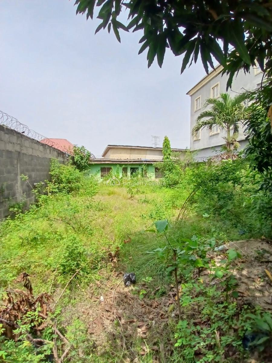 Land Measuring 330sqm with Bungalow, Ado Road, Ajah, Lagos, Detached Bungalow for Sale