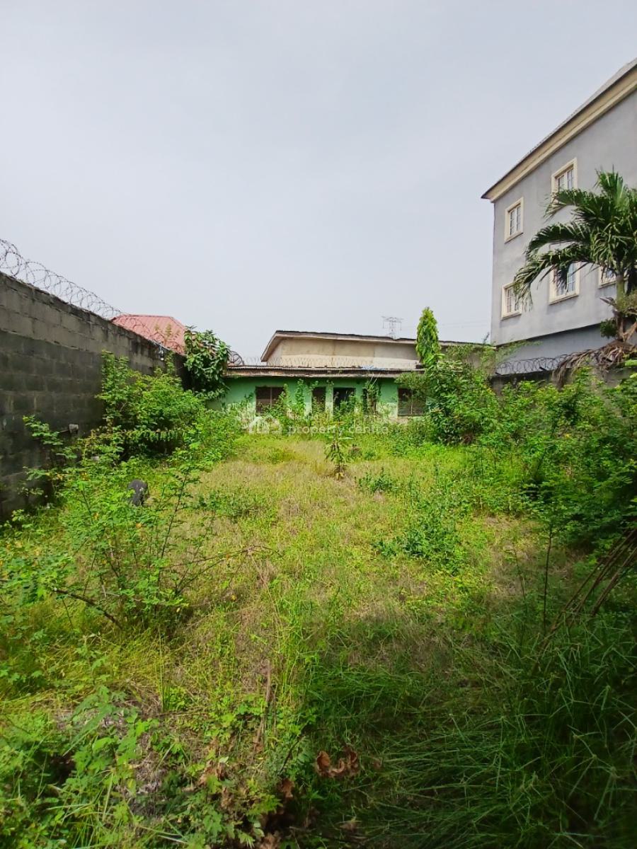 Land Measuring 330sqm with Bungalow, Ado Road, Ajah, Lagos, Detached Bungalow for Sale