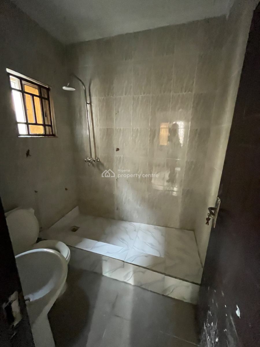 Spacious 3 Bedroom Flat, Ilasan, Ikate, Lekki, Lagos, Flat / Apartment for Rent