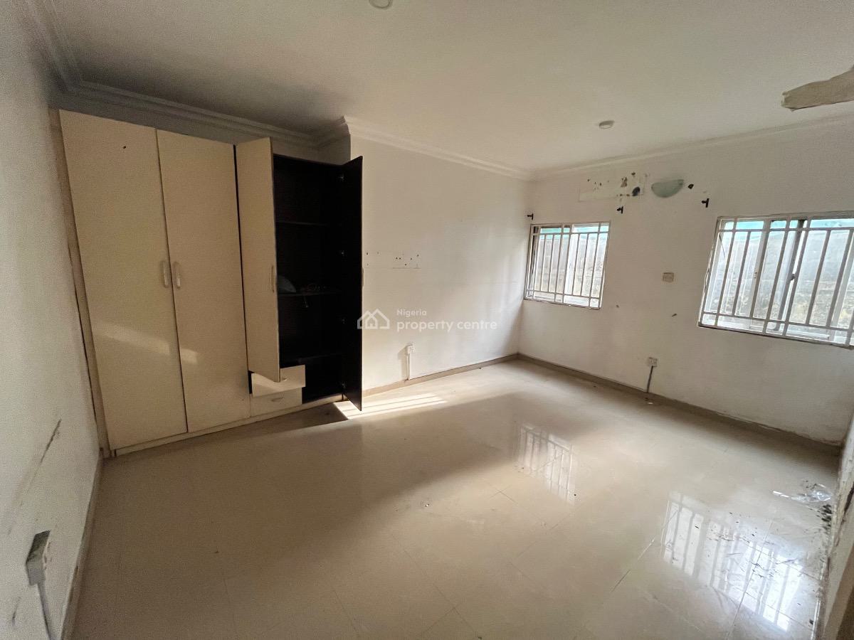 Spacious 3 Bedroom Flat, Ilasan, Ikate, Lekki, Lagos, Flat / Apartment for Rent