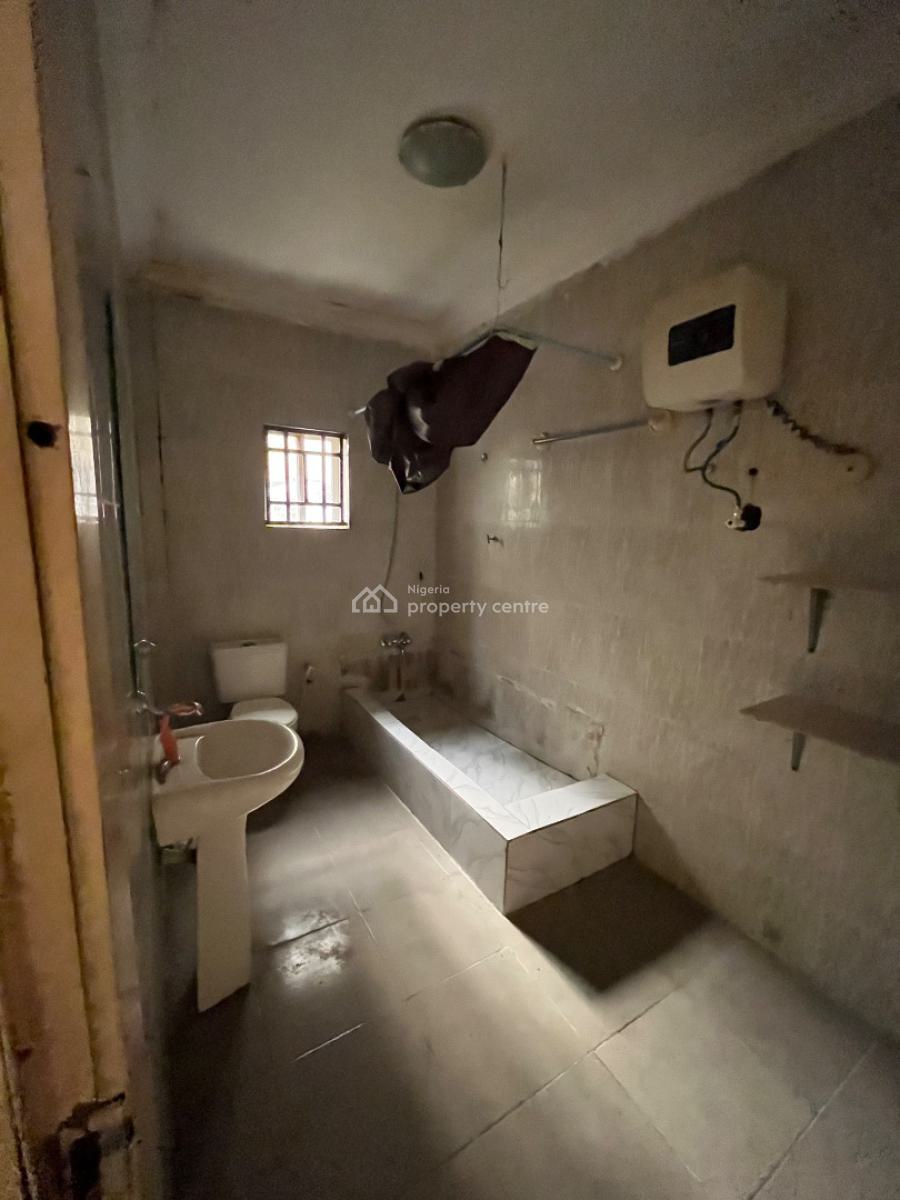 Spacious 3 Bedroom Flat, Ilasan, Ikate, Lekki, Lagos, Flat / Apartment for Rent