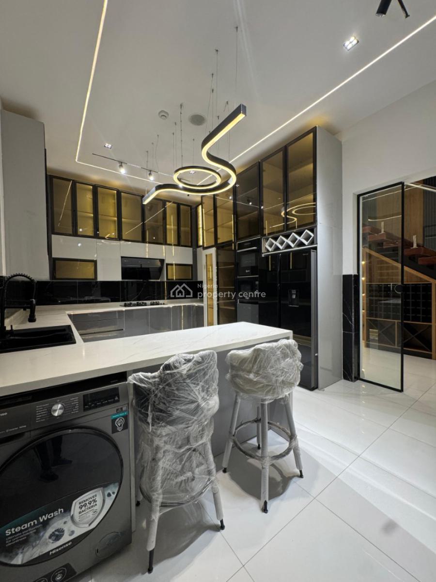 Magnificent 5  Bedroom with a Private Pool & Gym , Cinema & Elevator, Lekki Phase 1, Lekki, Lagos, Detached Duplex for Sale