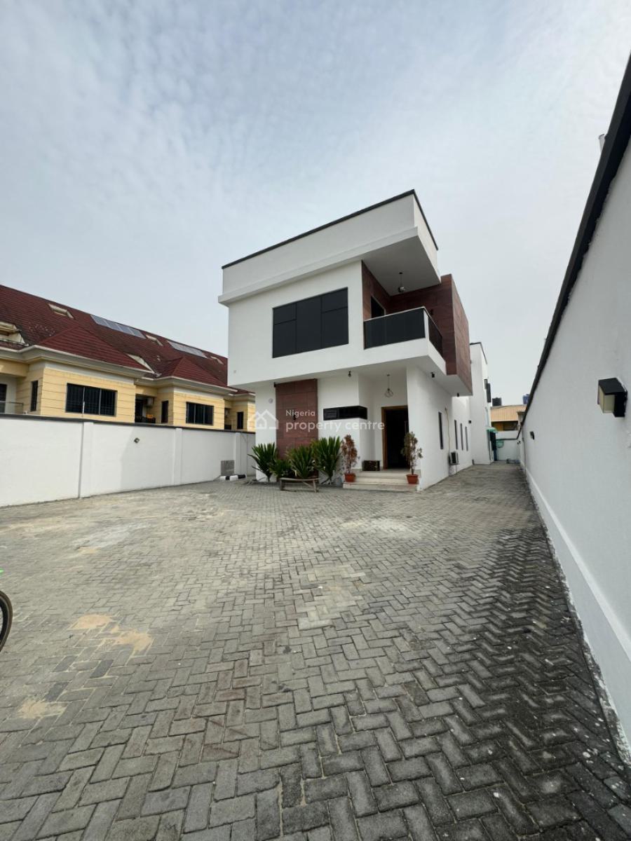Spacious 5-bedroom Detached Duplex with 2 Room Bq, Lekki Phase One, Lekki, Lagos, Detached Duplex for Rent