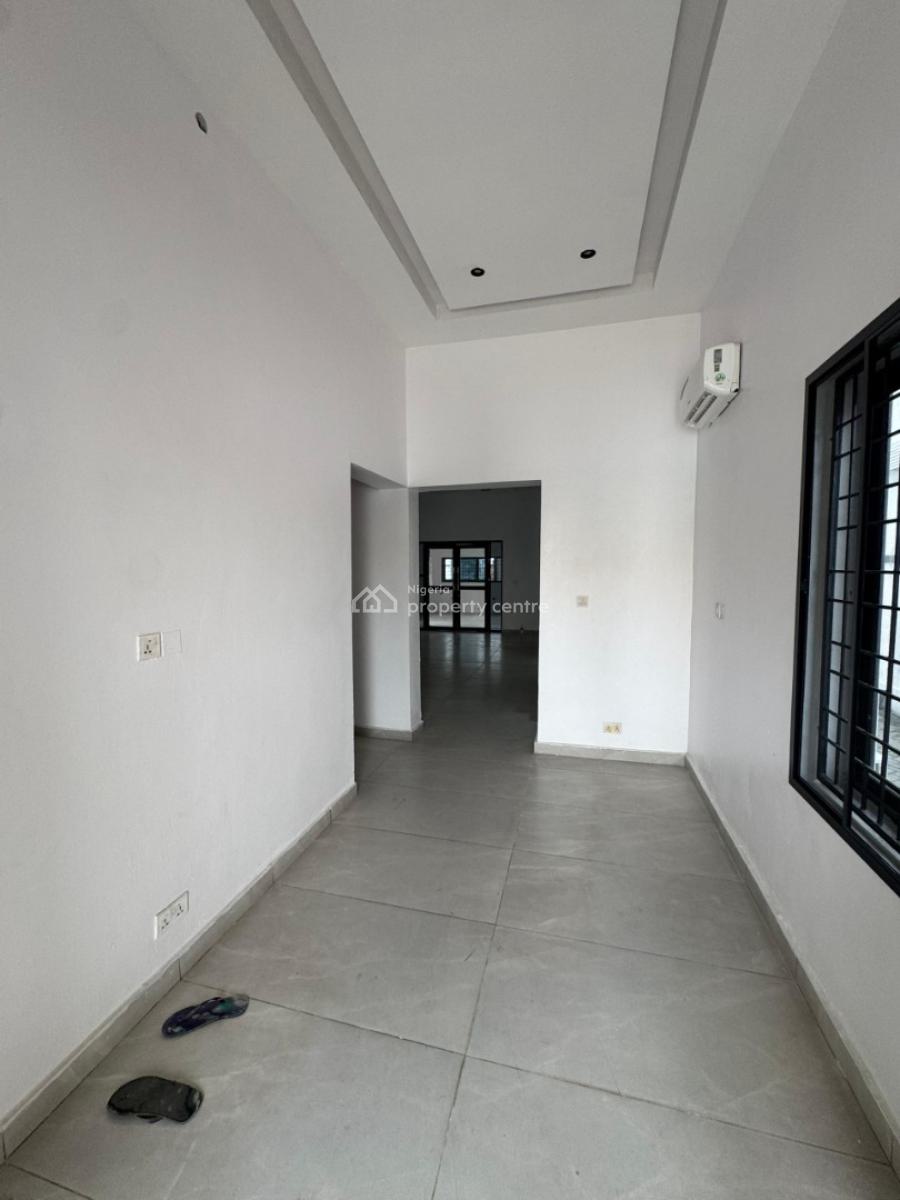 Spacious 5-bedroom Detached Duplex with 2 Room Bq, Lekki Phase One, Lekki, Lagos, Detached Duplex for Rent