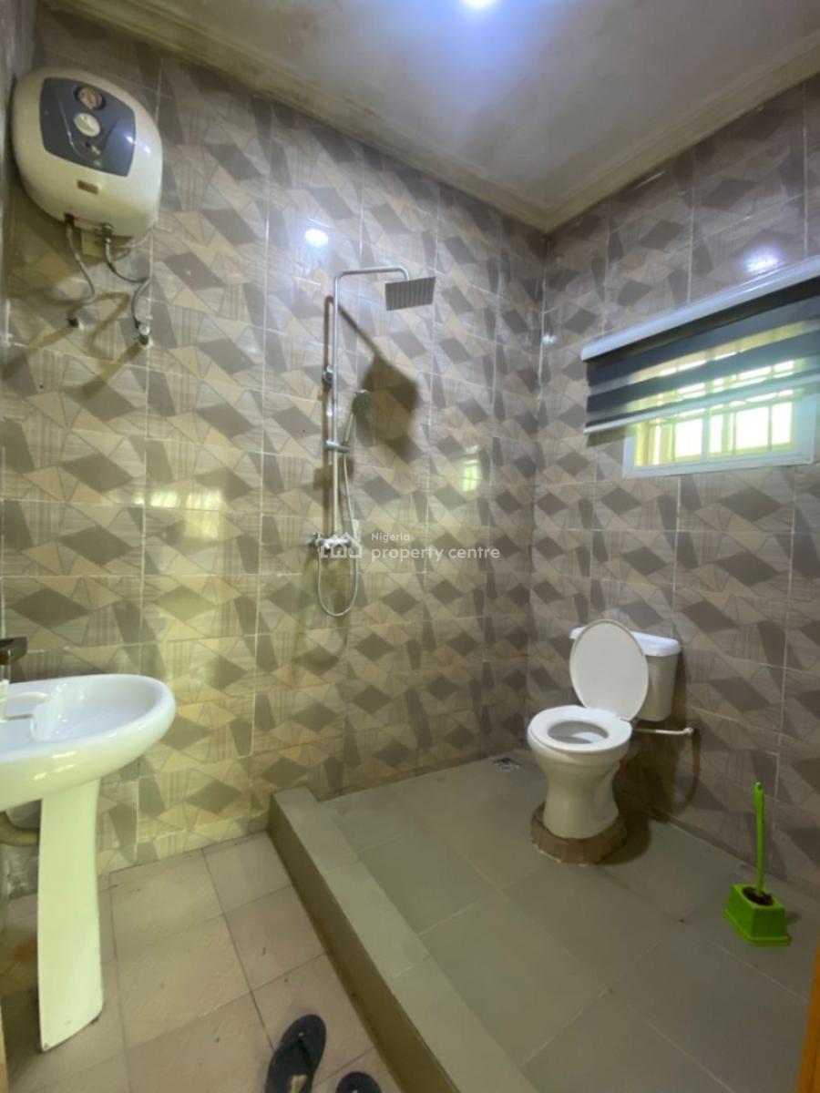 Standard 2 Bedroom Apartment with Excellent Facilities, Lekki Scheme 2, Ogombo, Ajah, Lagos, Flat / Apartment for Rent