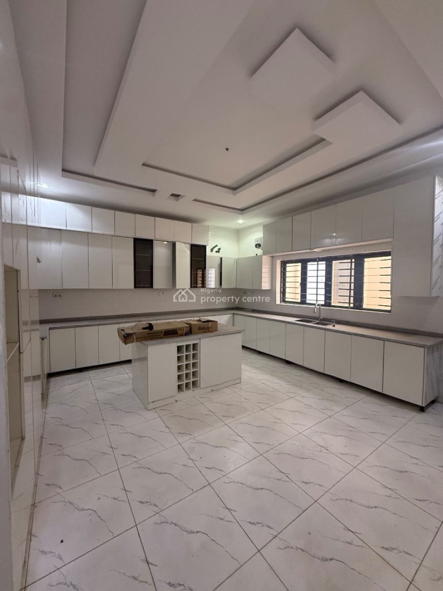 7bedroom Detached Duplex  +2 Bq, Karsana, Karsana, Abuja, Detached Duplex for Sale