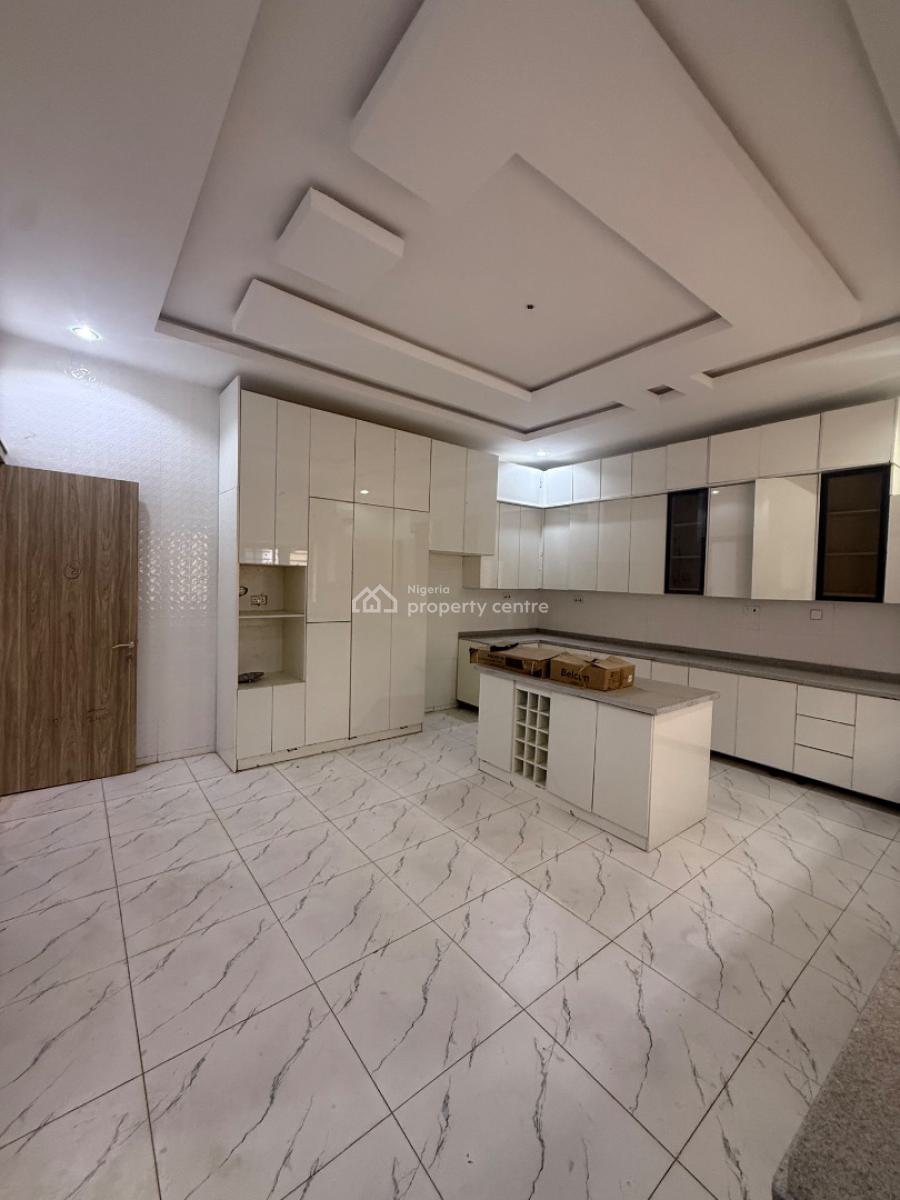 7bedroom Detached Duplex  +2 Bq, Karsana, Karsana, Abuja, Detached Duplex for Sale