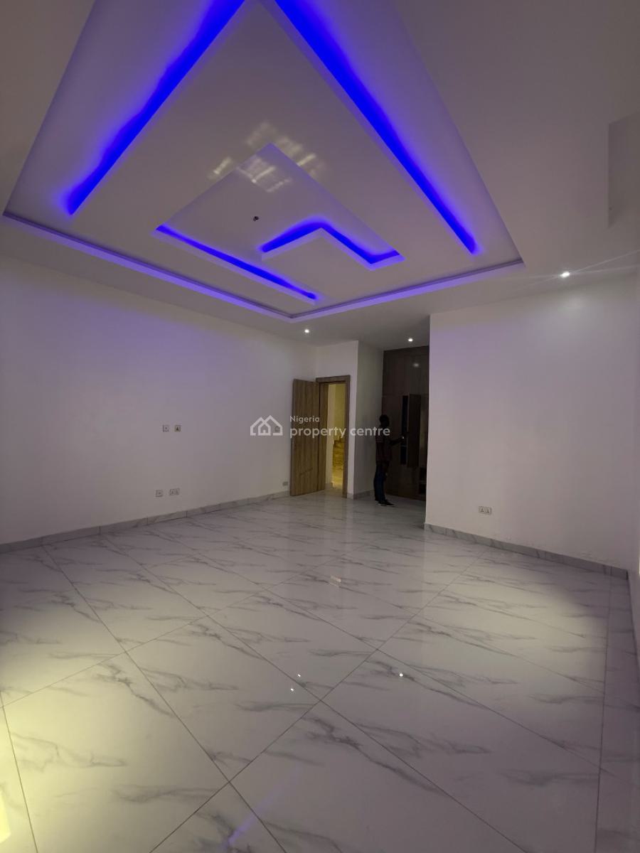 7bedroom Detached Duplex  +2 Bq, Karsana, Karsana, Abuja, Detached Duplex for Sale