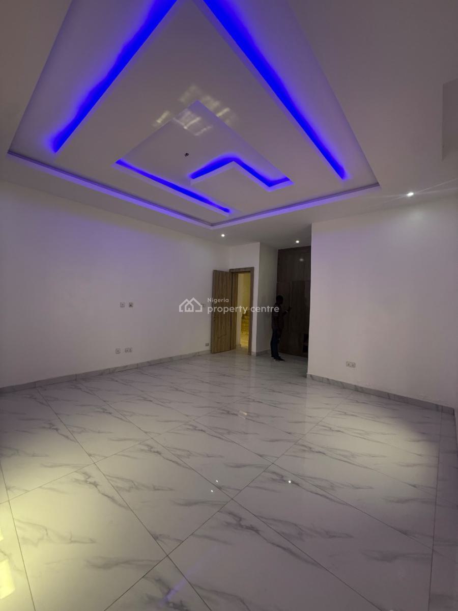 7bedroom Detached Duplex  +2 Bq, Karsana, Karsana, Abuja, Detached Duplex for Sale