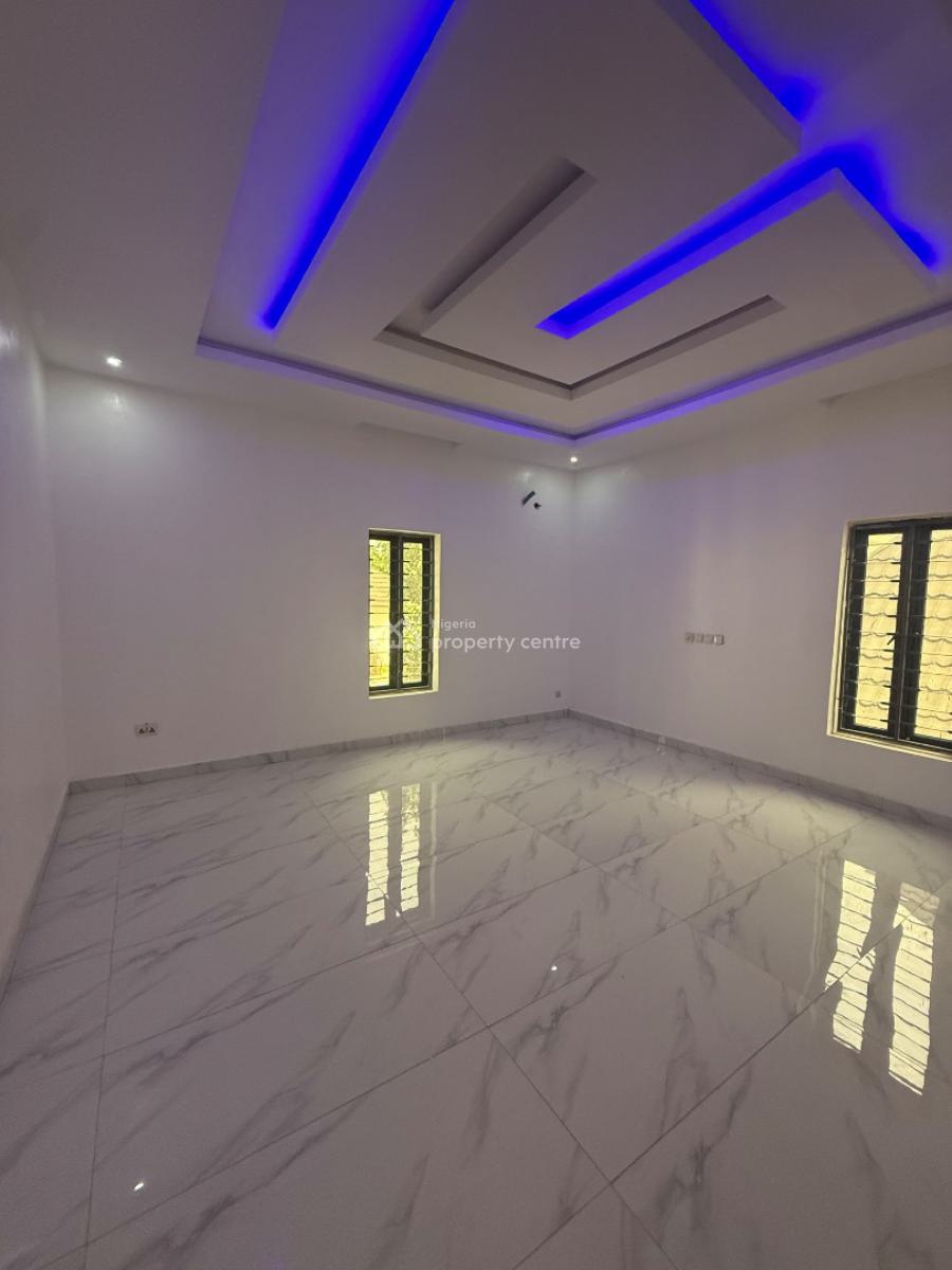 7bedroom Detached Duplex  +2 Bq, Karsana, Karsana, Abuja, Detached Duplex for Sale