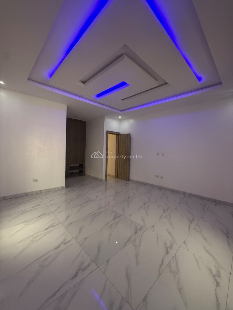 7bedroom Detached Duplex  +2 Bq, Karsana, Karsana, Abuja, Detached Duplex for Sale