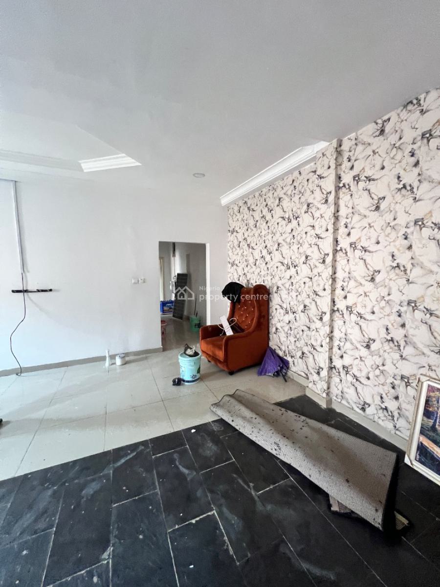 Spacious 2 Bedroom Apartment, Lekki Phase 1, Lekki, Lagos, Flat / Apartment for Rent