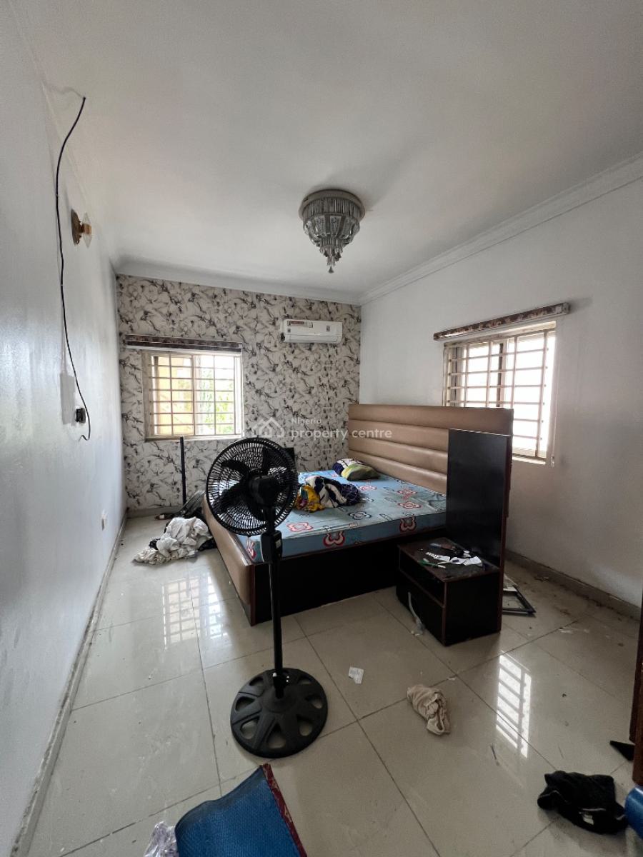 Spacious 2 Bedroom Apartment, Lekki Phase 1, Lekki, Lagos, Flat / Apartment for Rent