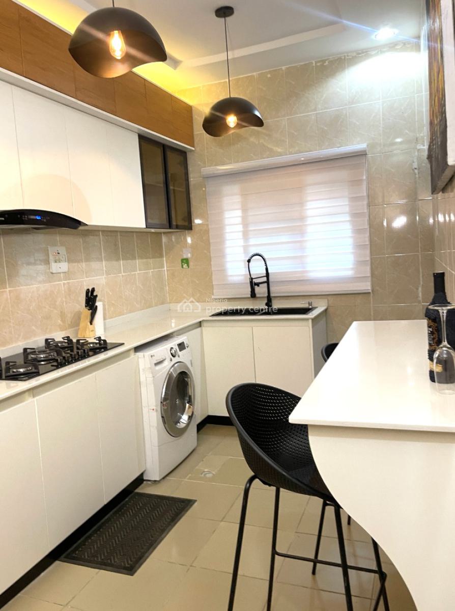 Luxury 2 Bed Apartment in Gwarimpa, 4th Avenue, Gwarinpa, Abuja, Flat / Apartment Short Let