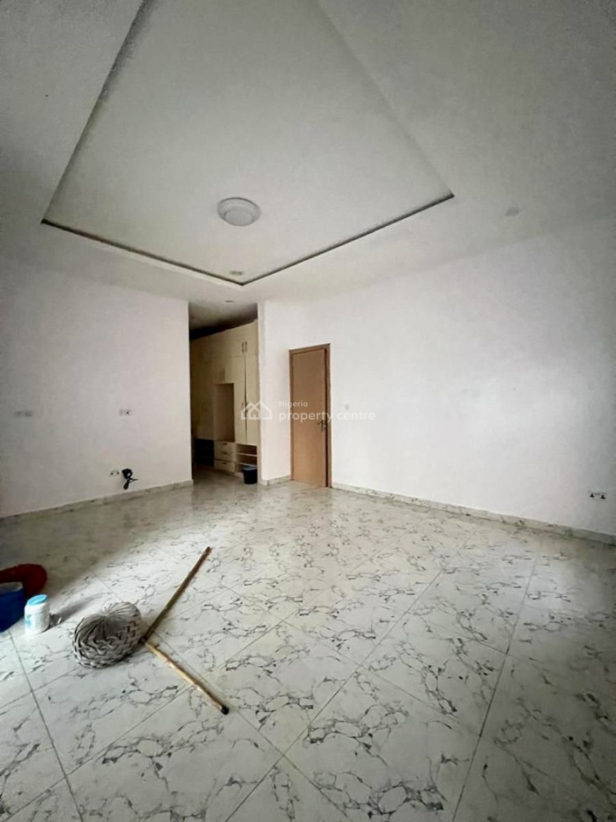 Spacious 4-bedroom Semi-detached Duplex with Bq, Ikota, Lekki, Lagos, Semi-detached Duplex for Rent
