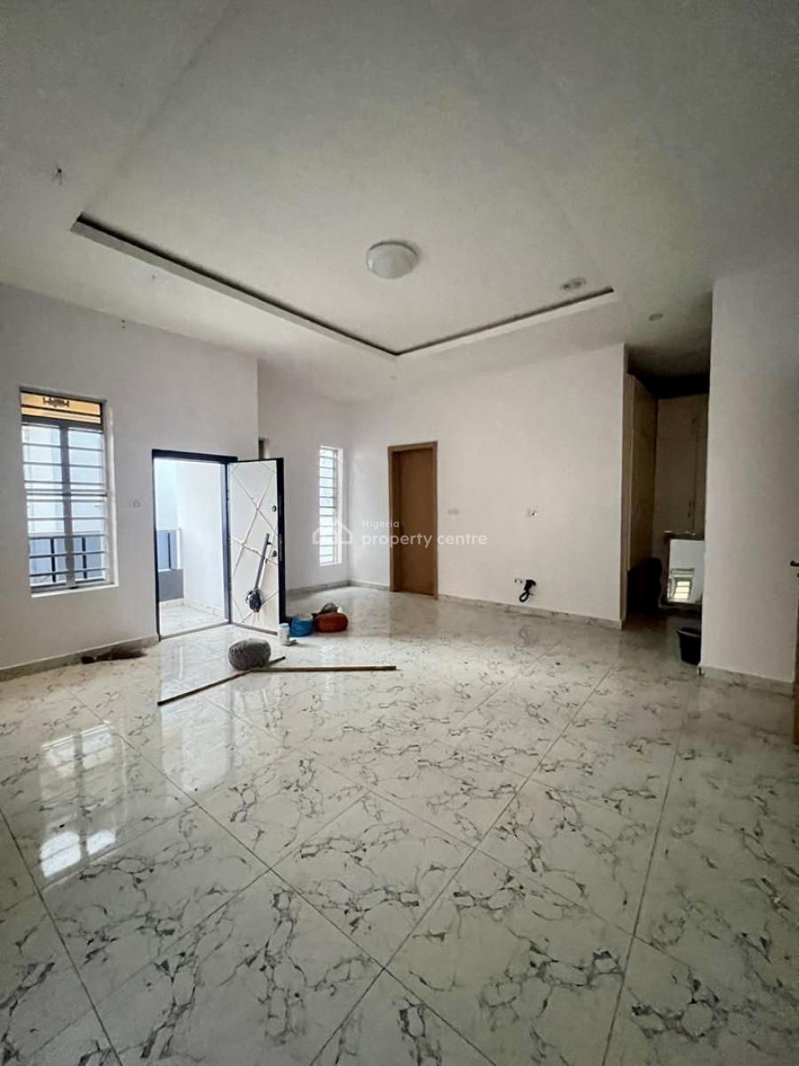 Spacious 4-bedroom Semi-detached Duplex with Bq, Ikota, Lekki, Lagos, Semi-detached Duplex for Rent