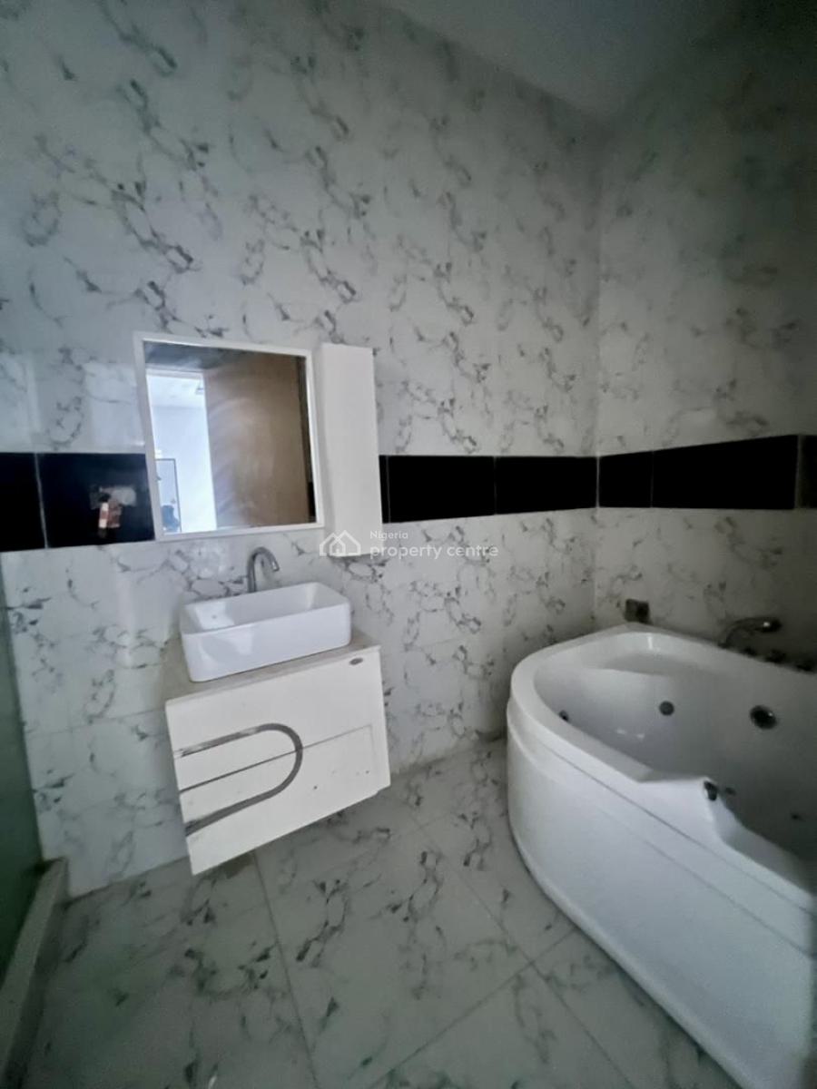 Spacious 4-bedroom Semi-detached Duplex with Bq, Ikota, Lekki, Lagos, Semi-detached Duplex for Rent