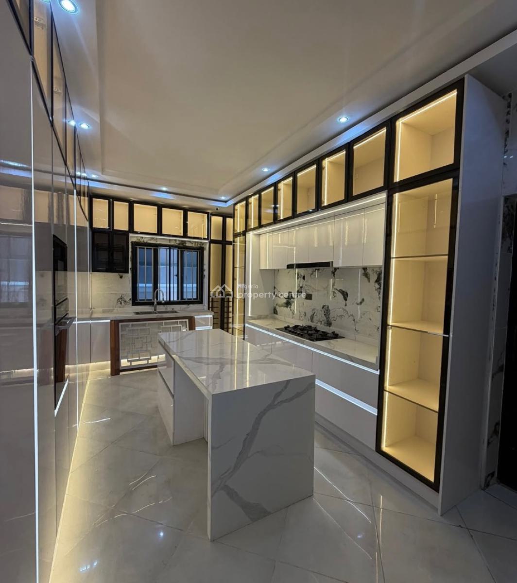 Spacious 5 Bedroom  Detached House with Bq + Cinema, Lekki Phase 1, Lekki, Lagos, Detached Duplex for Sale