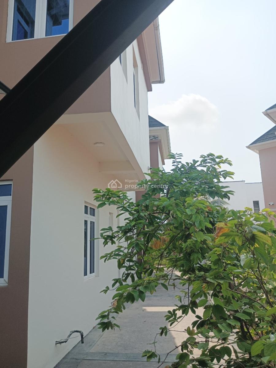 Luxury Built 5 Bedroom Detached Duplex, 2 Bedroom Bq on 648sqm, Exxonmobil Cooperative Estate (chaplain Court),ogombo Road, Ajah, Lagos, Detached Duplex for Sale