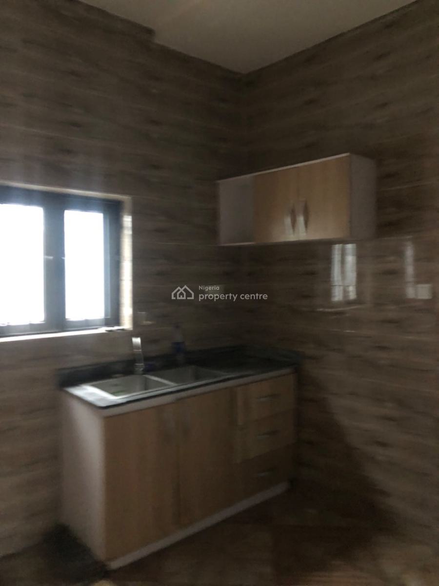 Executive 2 Bedroom Flat, Falolu Street, Ogunlana, Surulere, Lagos, House for Rent