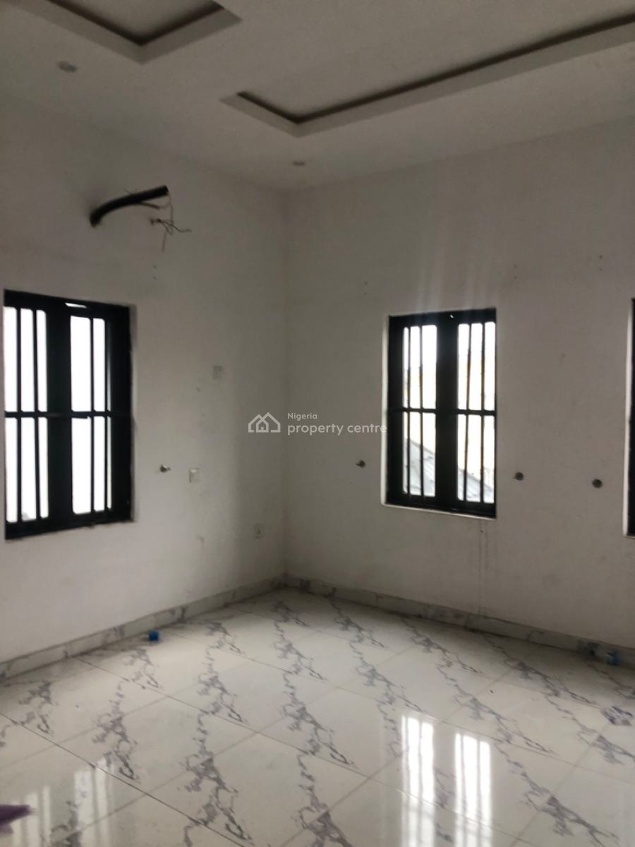 Executive 2 Bedroom Flat, Falolu Street, Ogunlana, Surulere, Lagos, House for Rent