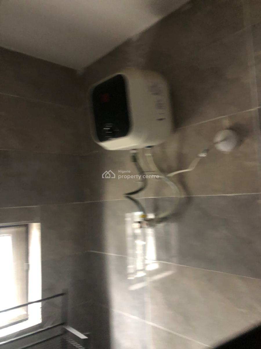 Executive 2 Bedroom Flat, Falolu Street, Ogunlana, Surulere, Lagos, House for Rent