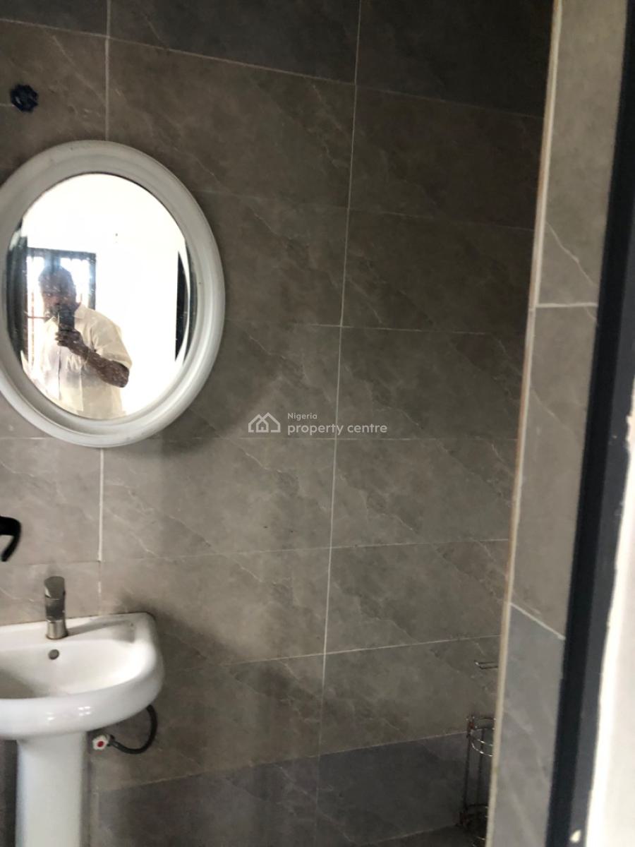 Executive 2 Bedroom Flat, Falolu Street, Ogunlana, Surulere, Lagos, House for Rent