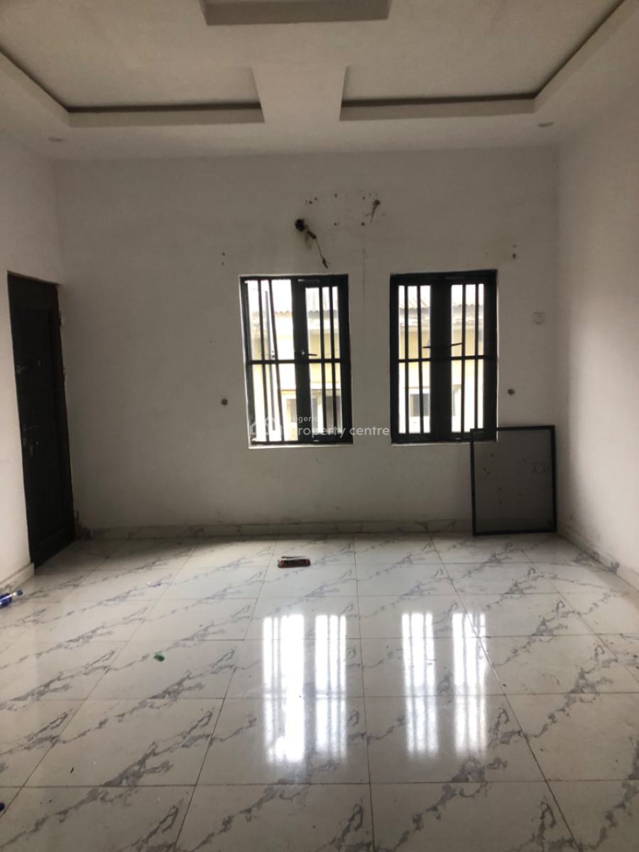 Executive 2 Bedroom Flat, Falolu Street, Ogunlana, Surulere, Lagos, House for Rent