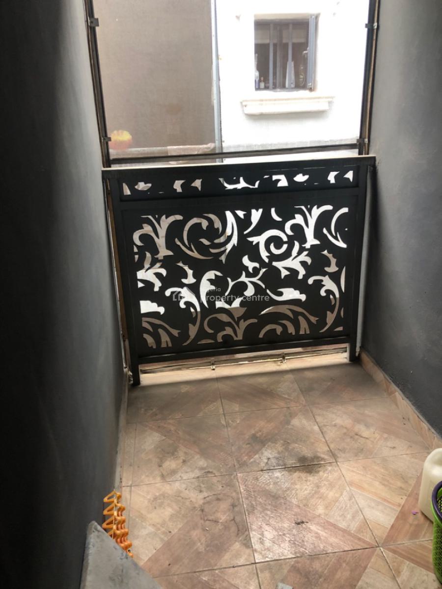 Executive 2 Bedroom Flat, Falolu Street, Ogunlana, Surulere, Lagos, House for Rent