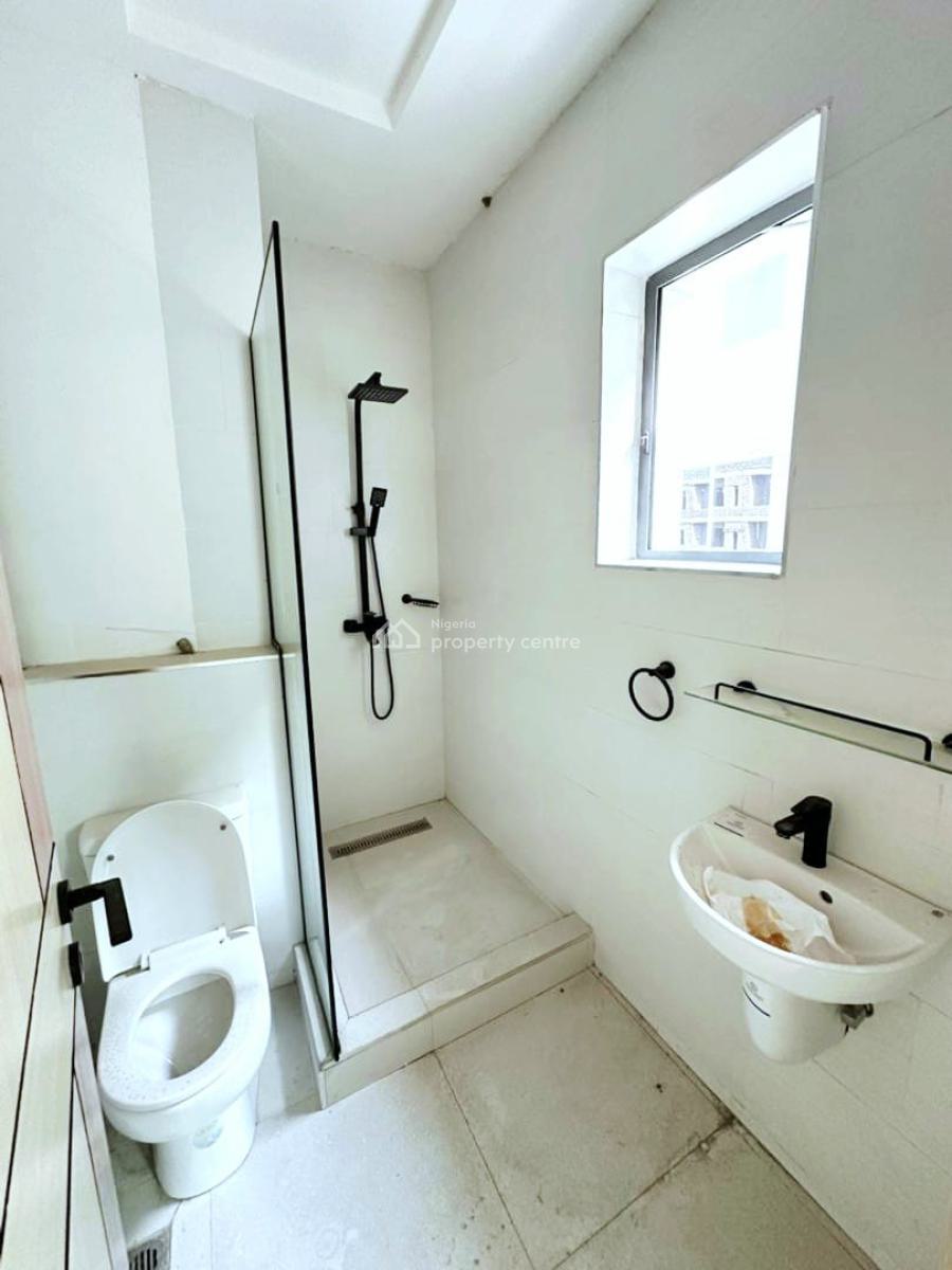 Well-designed 3 Bedroom Apartment, Lekki Phase 1, Lekki, Lagos, Flat / Apartment for Sale