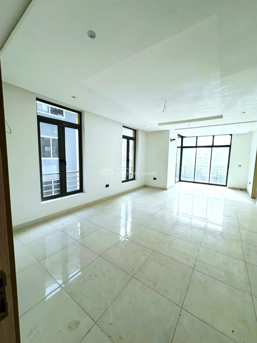 Well-designed 3 Bedroom Apartment, Lekki Phase 1, Lekki, Lagos, Flat / Apartment for Sale