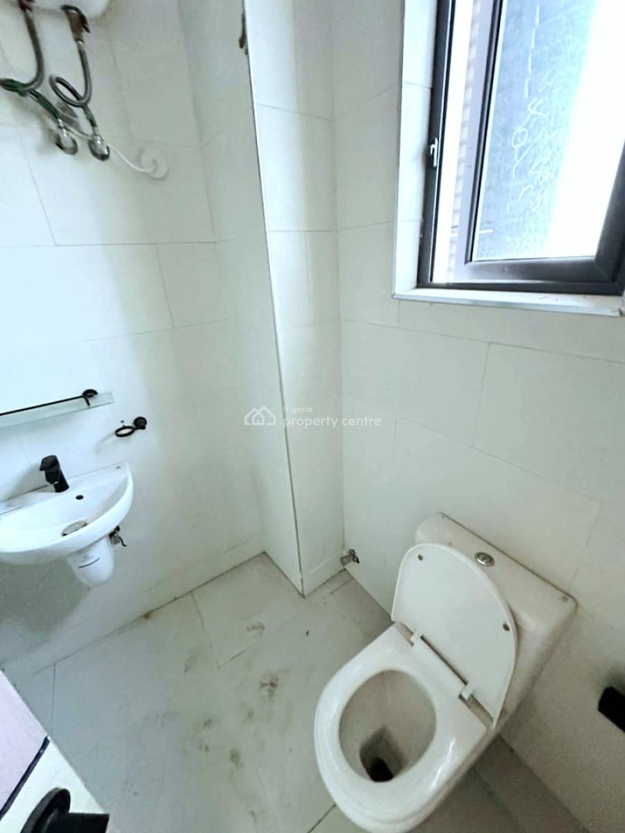 Well-designed 3 Bedroom Apartment, Lekki Phase 1, Lekki, Lagos, Flat / Apartment for Sale