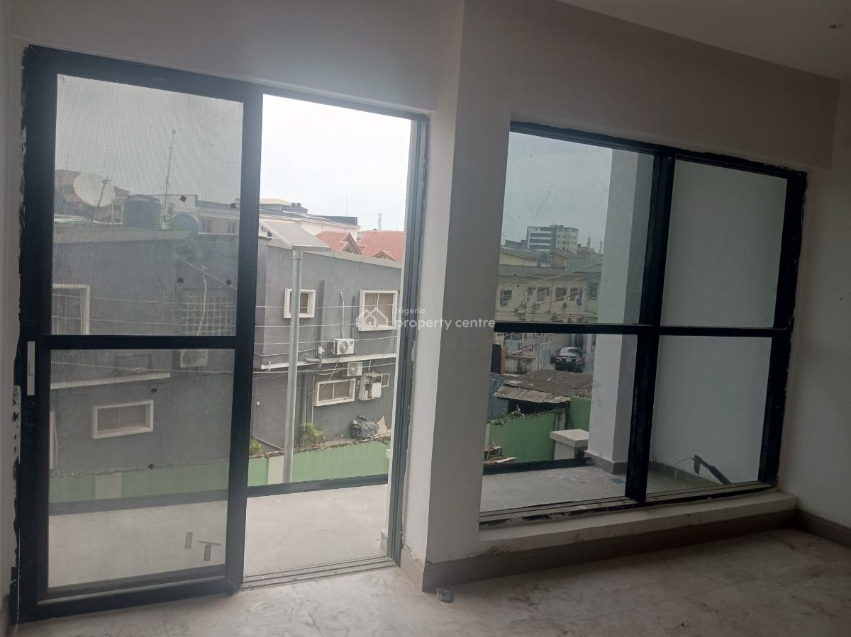Luxury 3 Bedroom Apartment with Bq, Off Allen/awolowo Road, Ikeja, Lagos, Flat / Apartment for Sale